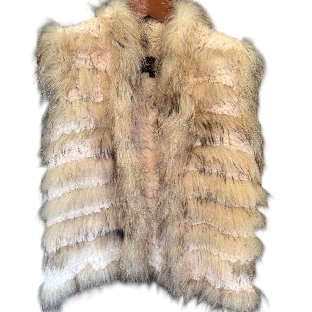 Womens, Linda Richards Luxury Fur Vest.  Size: L, Color: Irory/White/Fox
